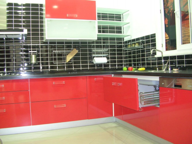 Akrilik Kapak Özellikleri Nelerdir ve Bakımı Nasıl Yapılır