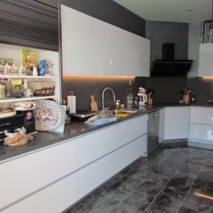 Cam - Kapakli - Mutfak - 01