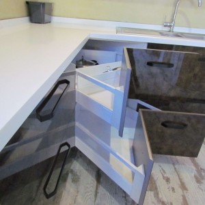 Kör-Köşe-Kileri-İki-çekmeceli